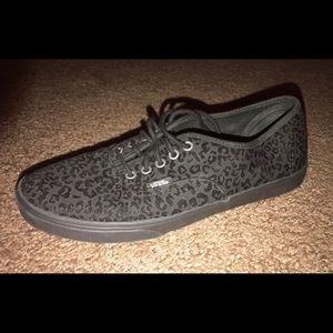 BRAND NEW black vans